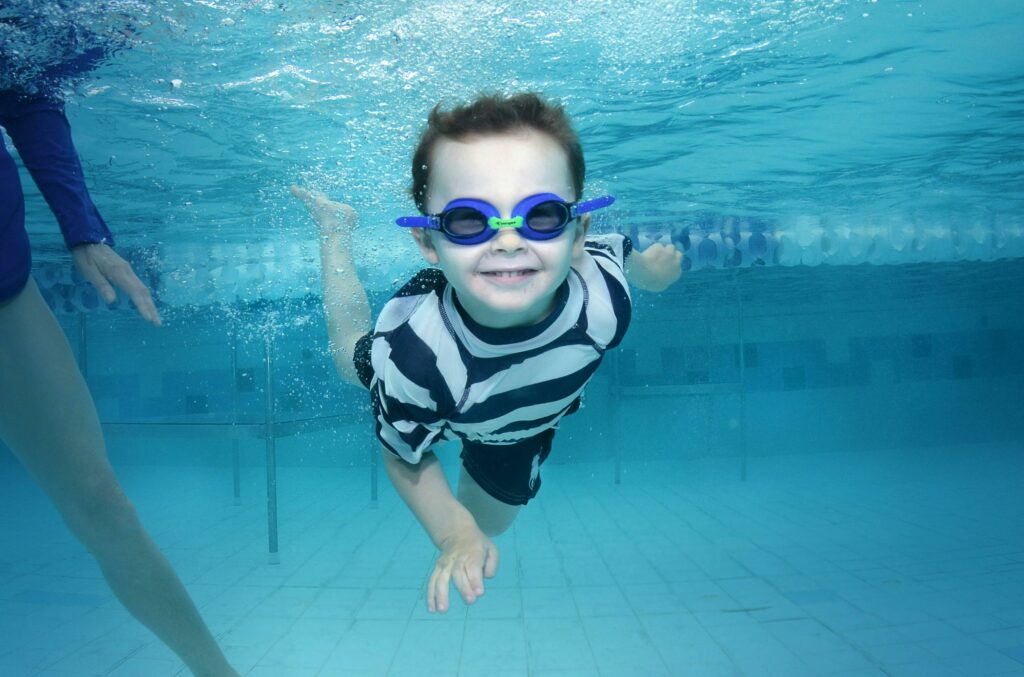 Toddler swimming class in Singapore